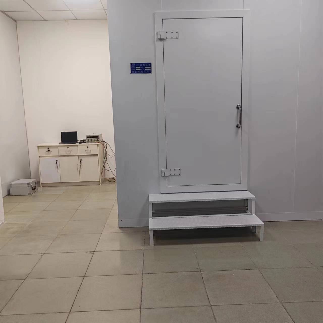 仪器设备